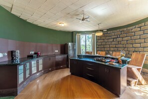 Private kitchen - Brahamasthanam By Alaya Stays 4BHK (Bengaluru)