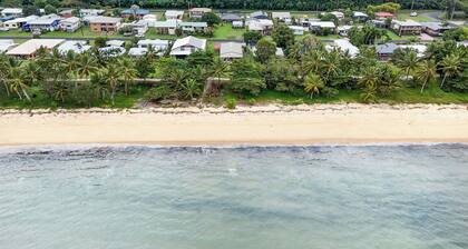 Salty Lodge - Beach Front Paradise