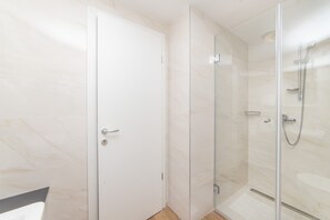 Shower, towels - Altiora Prestige Residence 305 (Gradac)