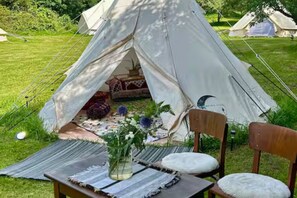 Outdoor dining - Private Forest Retreat + Sauna + BBQ (Čmelíny)