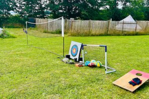Sports court - Group Stay ~ Sauna ~ Farm ~ Quad Rides ~ BBQ (Čmelíny)