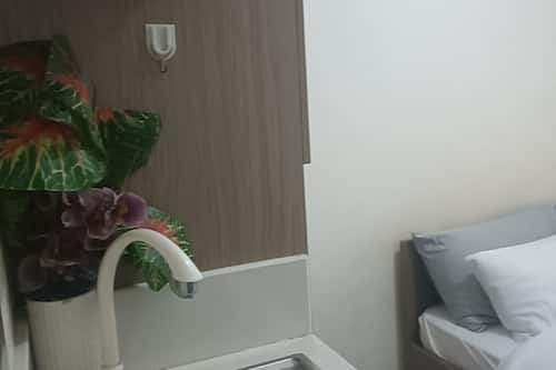 Standard Double Room, City View | Interior