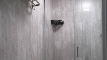 Studio, 1 Bedroom, City View | Bathroom