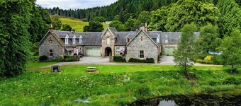 Old Stable & Dairy Combi by Interhome
