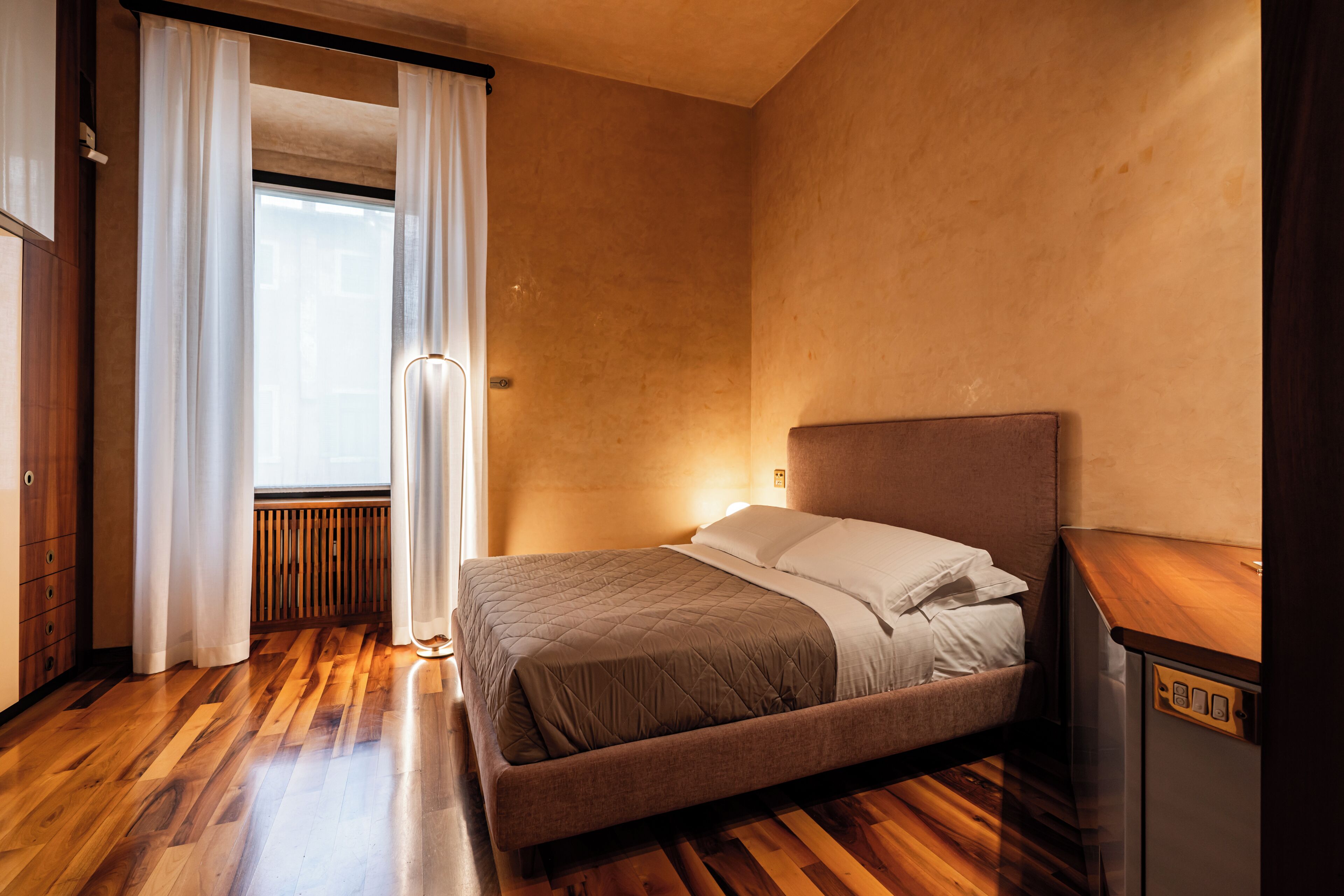 Appartamento, 6 camere da letto, balcone, vista giardino | Una cassaforte in camera, ferro/asse da stiro, Wi-Fi gratuito