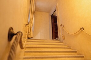 Interior - Maestosa Residenza Maffei (Verona)