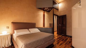 Apartment, 6 Bedrooms, Balcony, Garden View