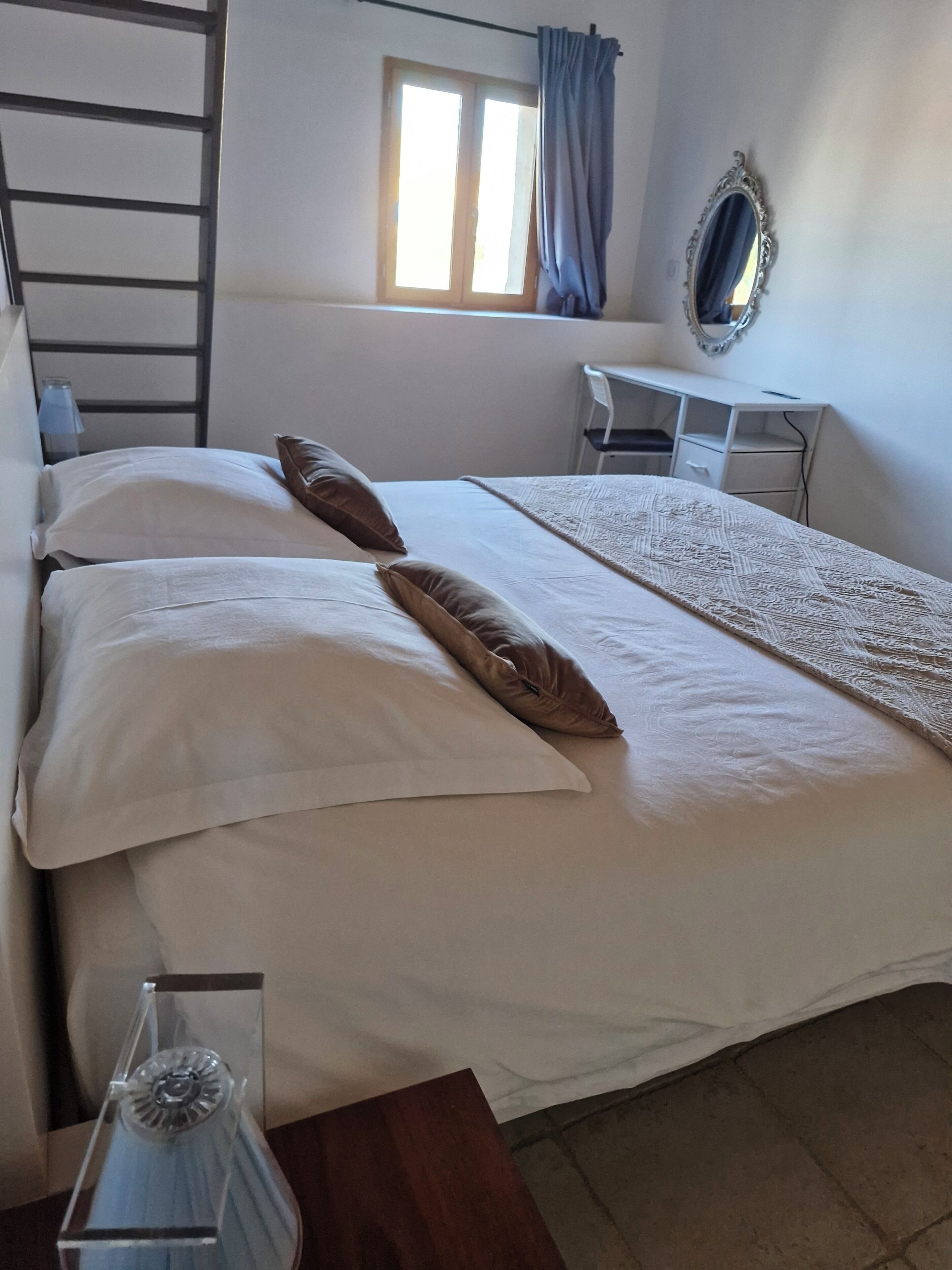 1 chambre, fer et planche à repasser, Wi-Fi, draps fournis
