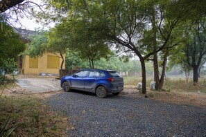 Property grounds - ELIVAAS Hari Bagh 4 BHK Villa (Bassi)