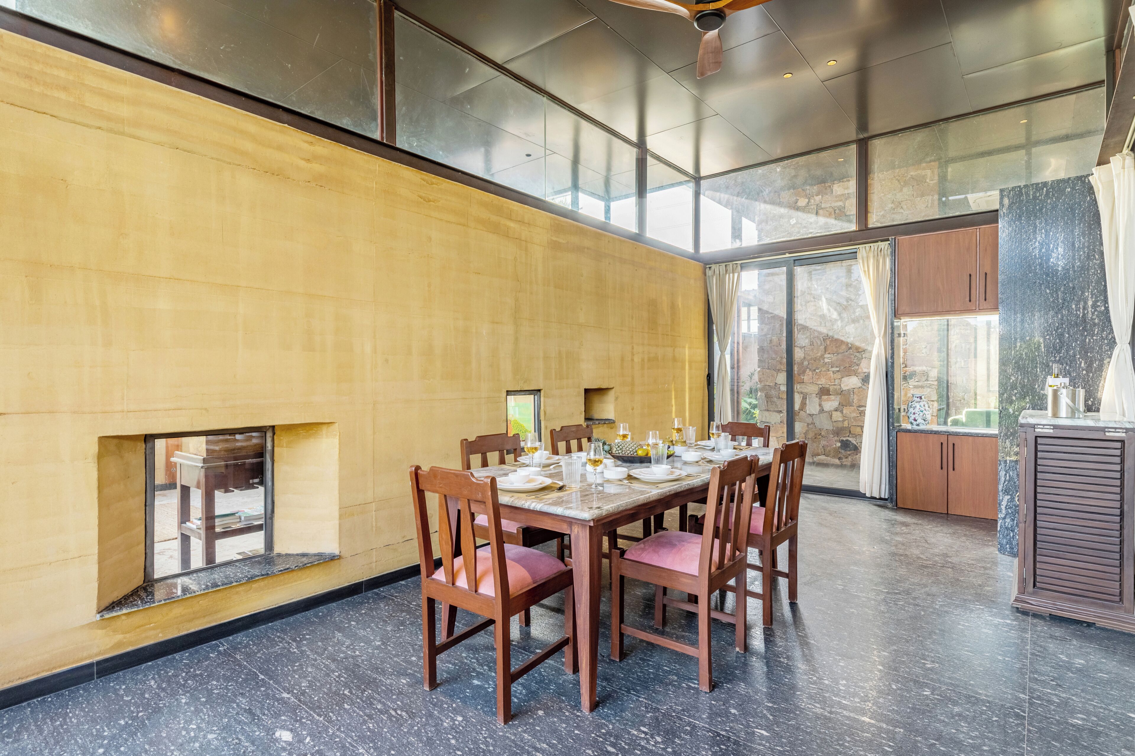 Deluxe Villa, Garden View | Dining