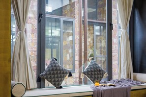 Deluxe Villa, Garden View | Interior - ELIVAAS Hari Bagh 4 BHK Villa (Jheejha)