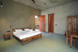 Vil·la, balcó, vistes al jardí