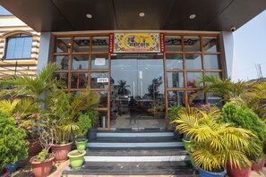 Exterior detail - Mahabhoj Hotel & Restaurant (Mandarmani)