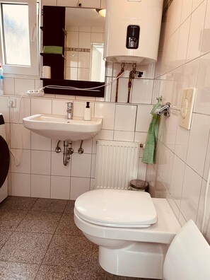 Hair dryer, towels - Odw homes - Old town apartment centrally located (Weinheim)