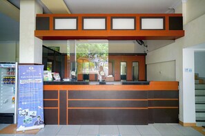 Exterior - G Syariah Hotel (Bandar Lampung)