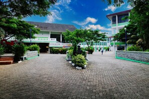 Exterior - G Syariah Hotel (Bandar Lampung)