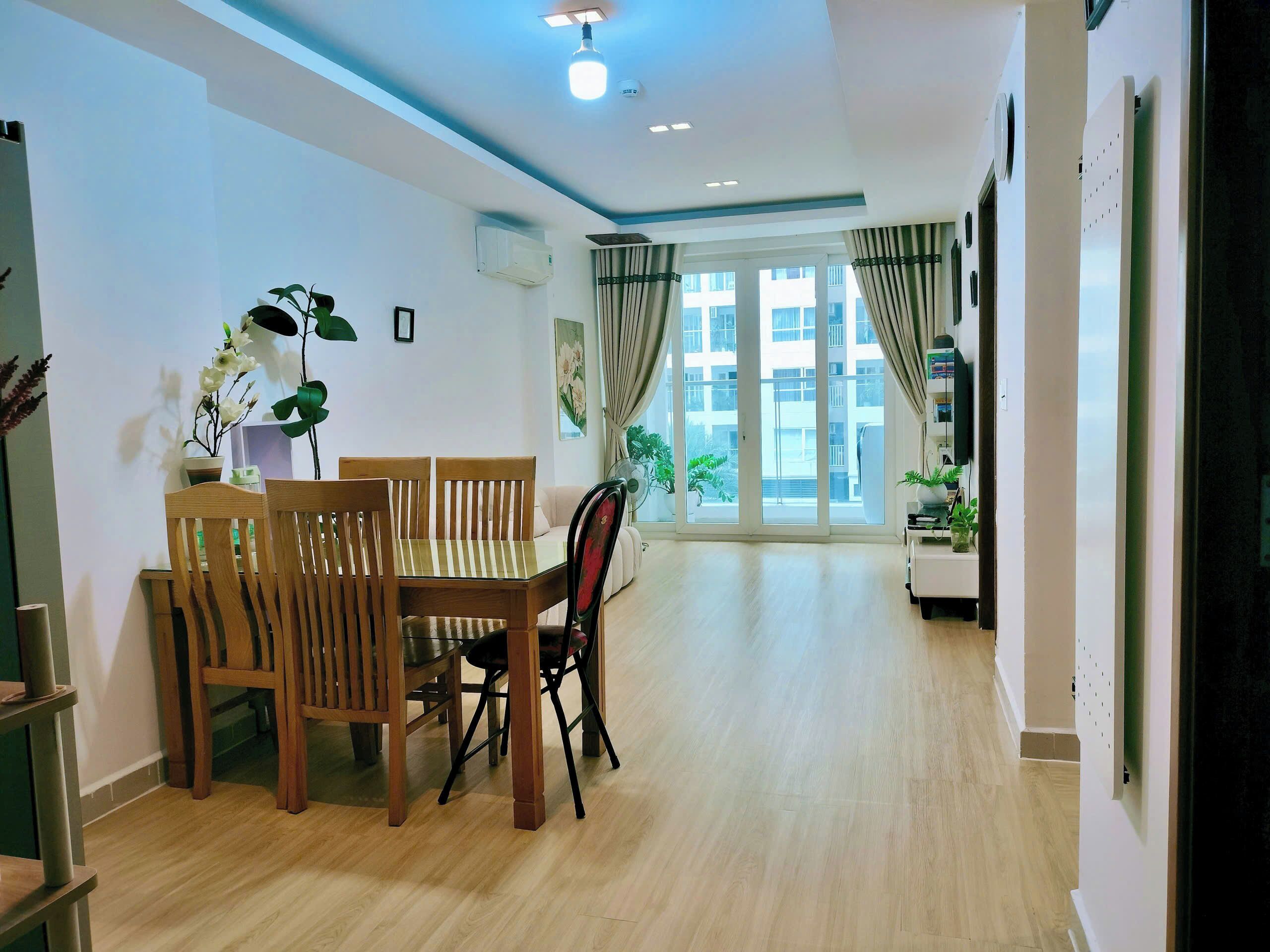 Apartamento família, sacada, vista para a cidade | Parte interna