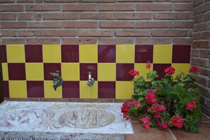House, 2 Bedrooms, Accessible | Bathroom - Charming 1951 House in Deltebre Wheelchair Accessible Retreat (Deltebre)