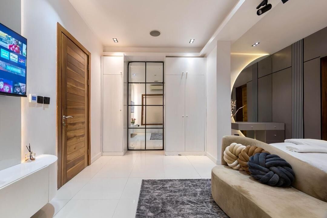 Luxury Apartment, Balcony, City View