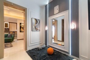 Departamento de lujo, balcón, vista a la ciudad | Interior