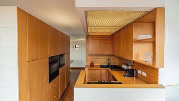 Duplex, River View | Private kitchen