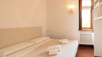 Alloggio su due livelli, vista fiume