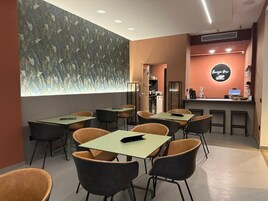 Desayuno bufé gratuito y diario