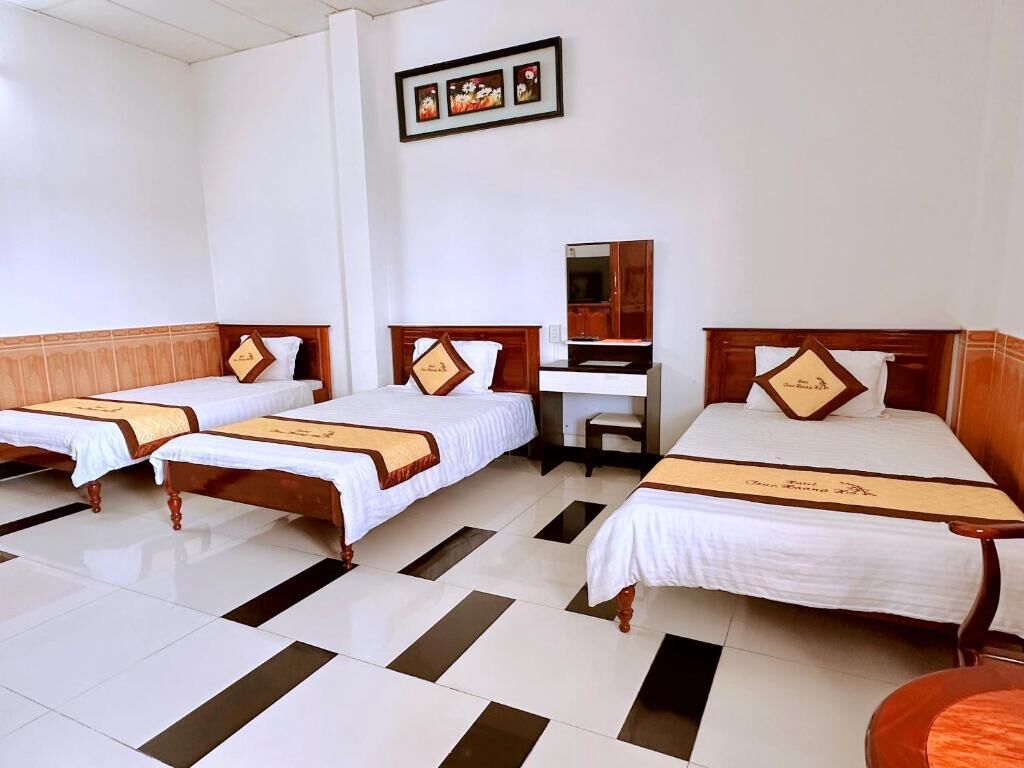 Studio phong cách cổ điển, ban công, quang cảnh thành phố