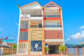 Exterior - Truc Hoang Ha Hotel (Kon Tum)