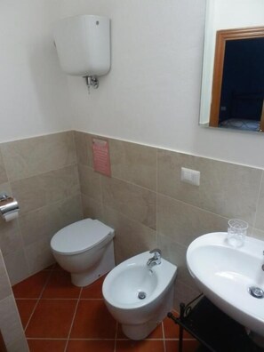 Double Room | Bathroom