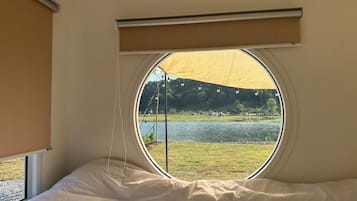 Nhà di động, sân hiên, quang cảnh núi