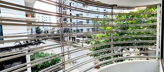 Cozy AC bedroom Attached Washroom in Bashundhara