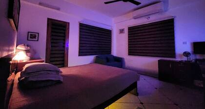 Cozy AC bedroom Attached Washroom in Bashundhara