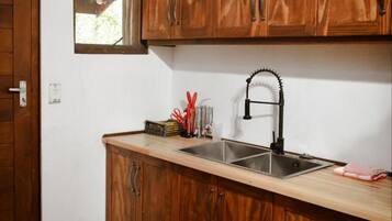 Cabane Familiale, vue jardin | Cuisine privée