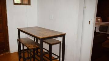 Cabane Familiale, vue jardin | Restauration