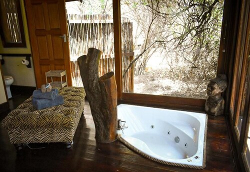 IHlozi Bush Lodge 