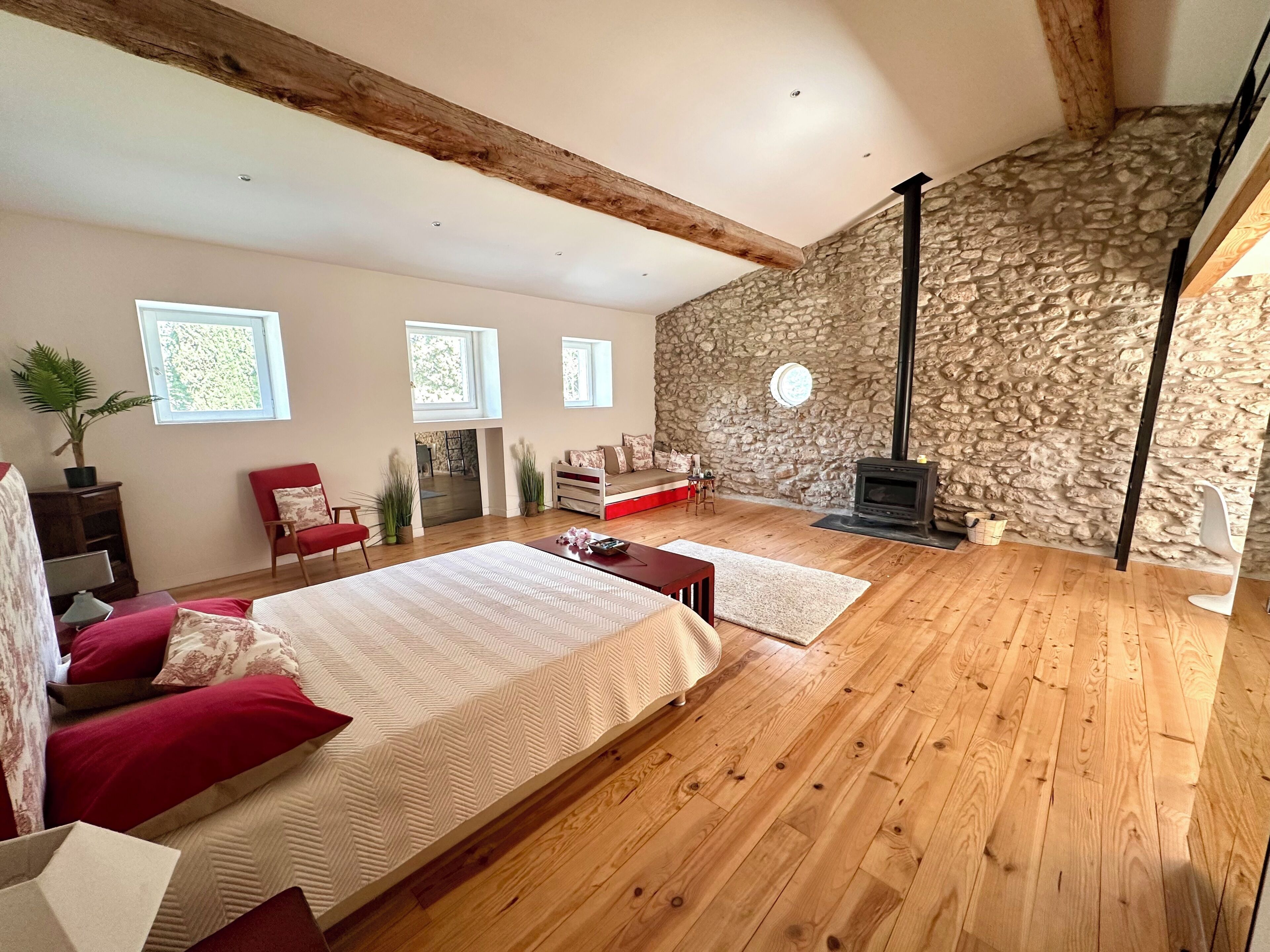 1 bedroom, WiFi, bed sheets