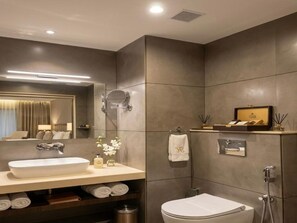 Superior Double Room | Bathroom - Surya Grand (Kalpatta)
