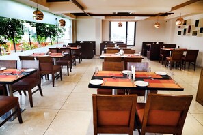 Dining - Regenta Z City Centre Ahmedabad (Ahmedabad)