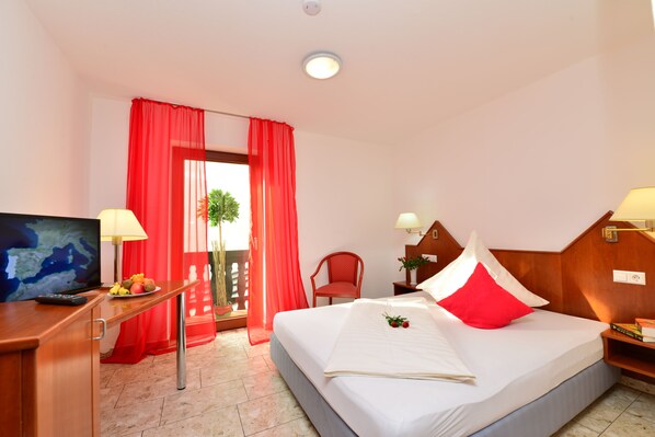 Chambre Simple Standard, 1 grand lit, balcon