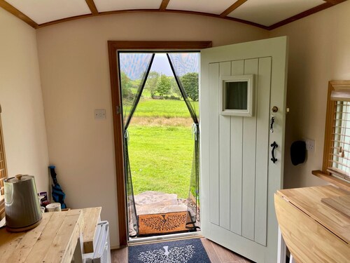 Kerrib Farm Shepherds Hut in Pomeroy