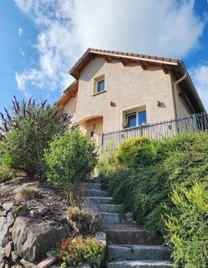 Exterior - House in the Hautes Vosges. Pets allowed. (le thillot)