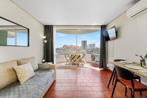 Living area - Oasis 7 by Meditrust (Portimão)