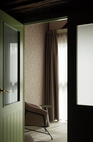 Economy Triple Room, Balcony, Garden View | Interior - VALGALA Hotel Rural (Espinosa de los Monteros)