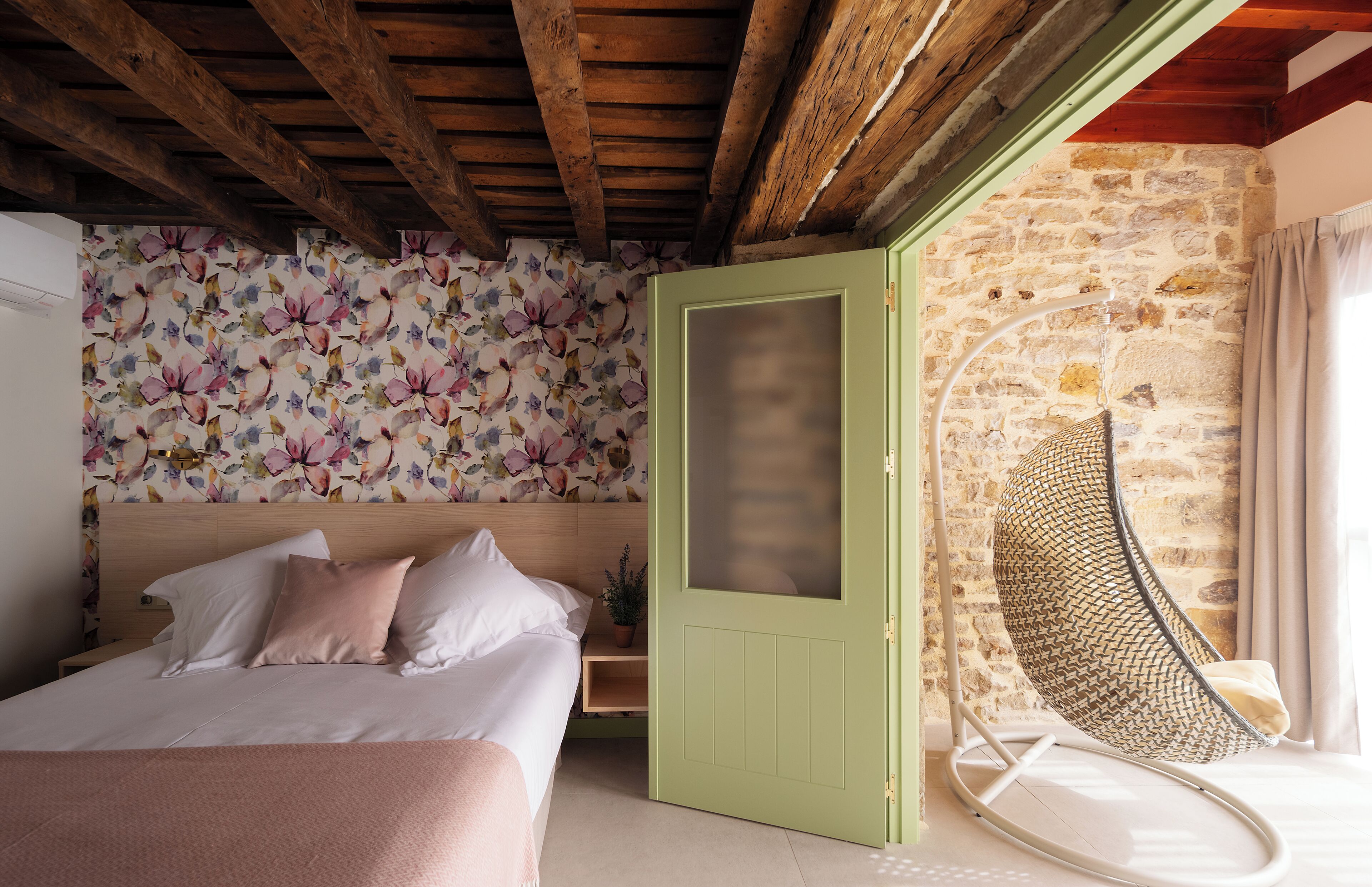 이코노미 트리플룸, 발코니, 정원 전망