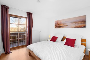 Room - Wolke 7 | fantastic mountain view | 110 sqm stylish | max. 9 persons (Kochel am See)