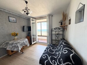 2 bedrooms - Lovely apartment sea view - 4 guests (Le Barcarès)