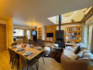 Living area - Spacious chalet in Vars for 12 ppl (Vars)