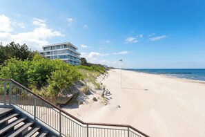 Beach nearby - Seaside Apartment | Sea View | Parking | Close to the Beach (Mielno)