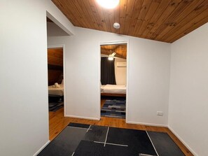 Room - Comfortable Two-Storey Suites for Families and Groups (Taree)